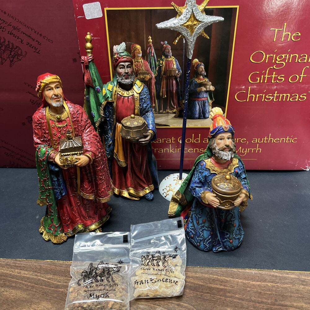 Three Kings Gifts Real Life Nativity Wise Men with Gifts & Christmas Star Set